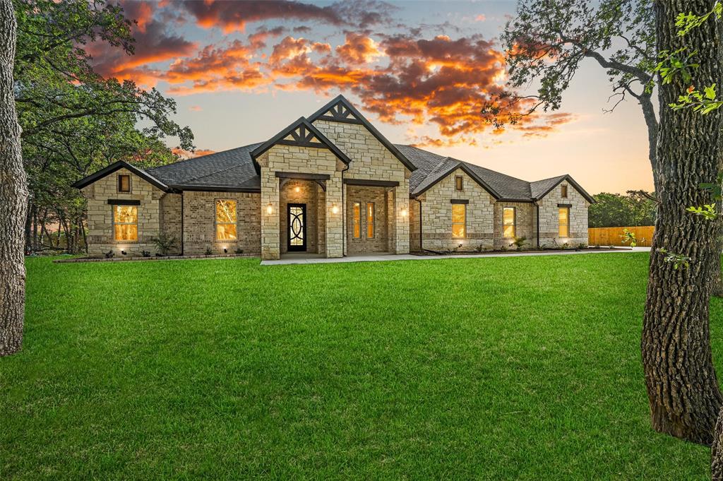300 Seacross Court Property Photo
