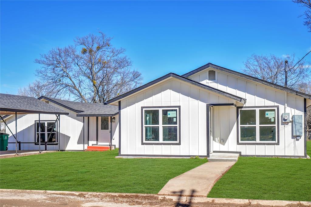 402 W College Property Photo