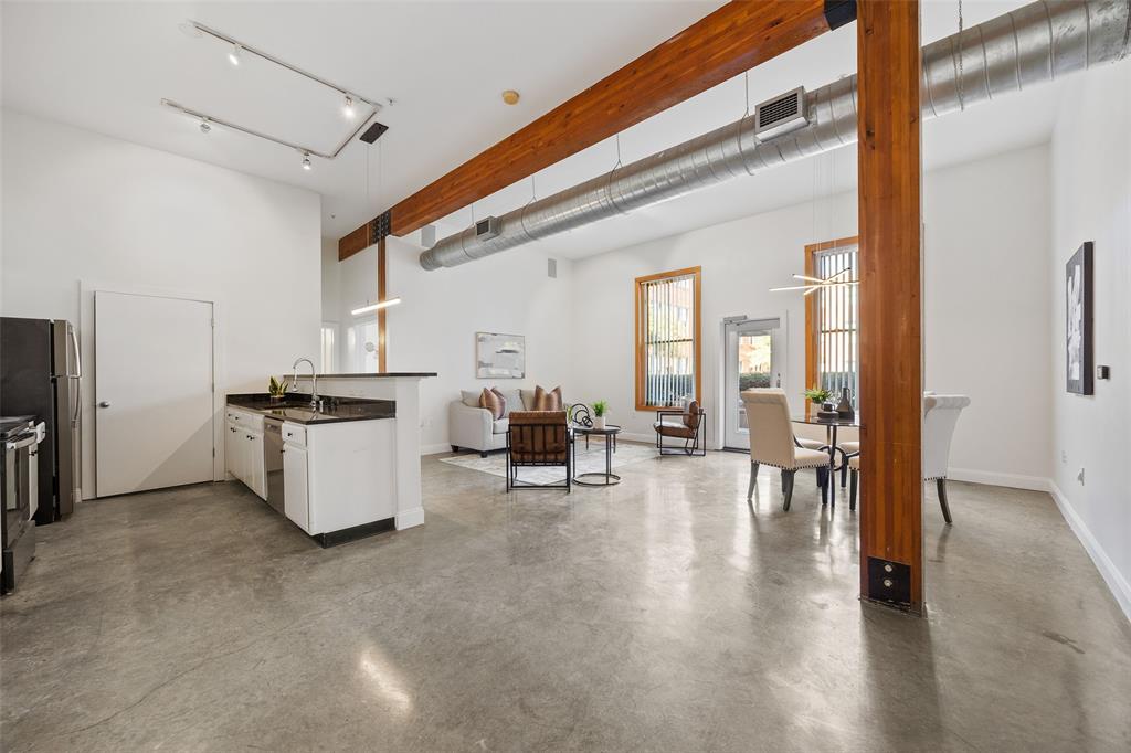 2502 Live Oak Street Property Photo
