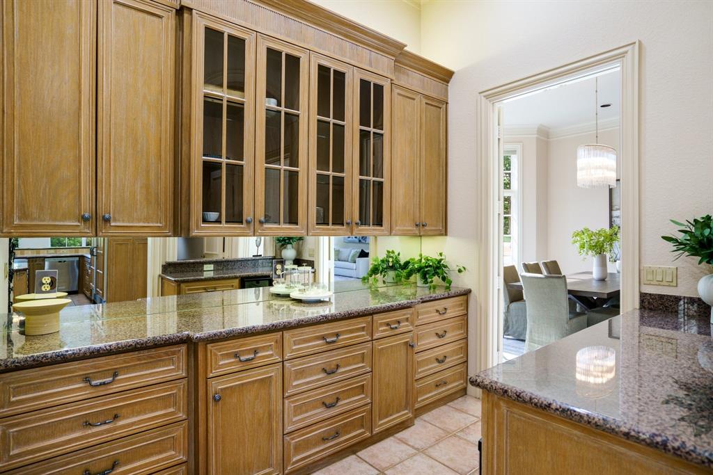 14809 Hampton Court Property Photo 12