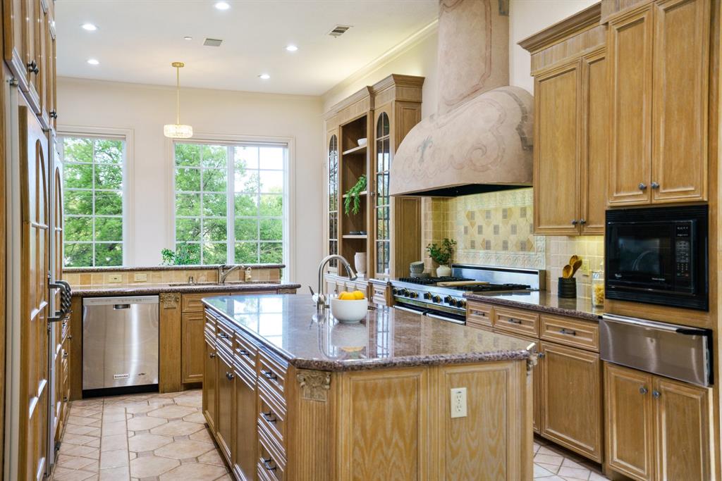 14809 Hampton Court Property Photo 14