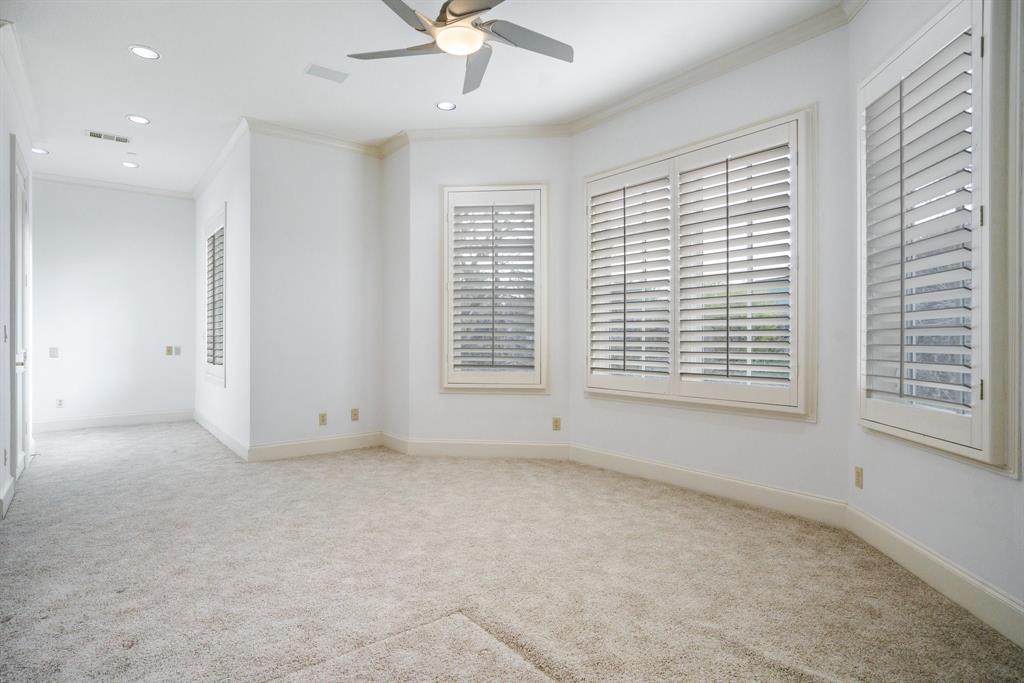 14809 Hampton Court Property Photo 28