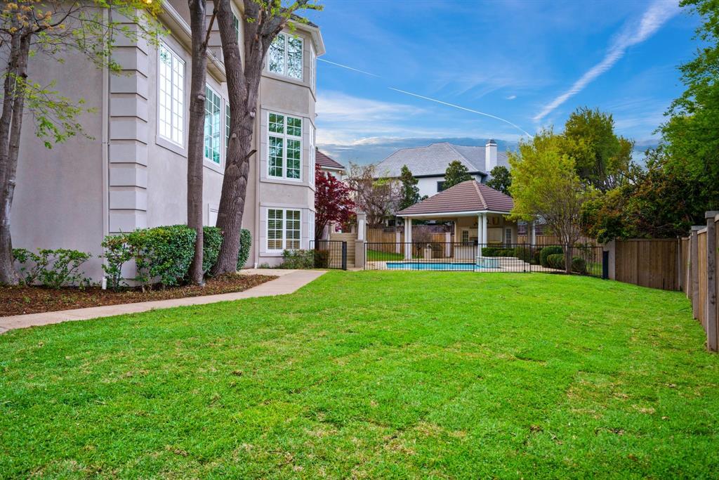 14809 Hampton Court Property Photo 37