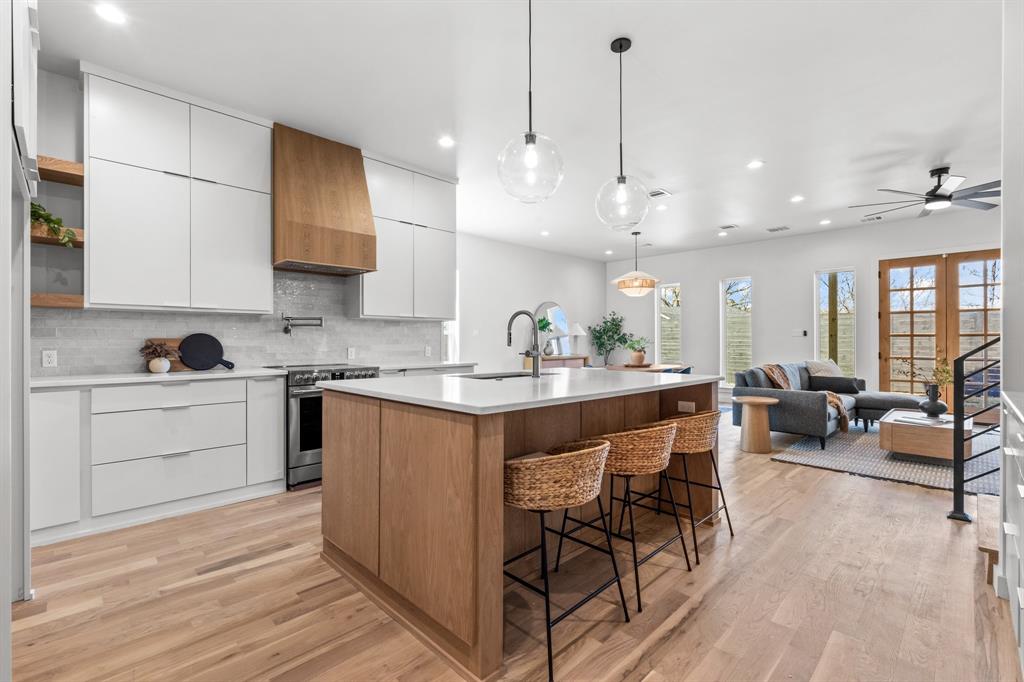 1703 Sicily Street Property Photo