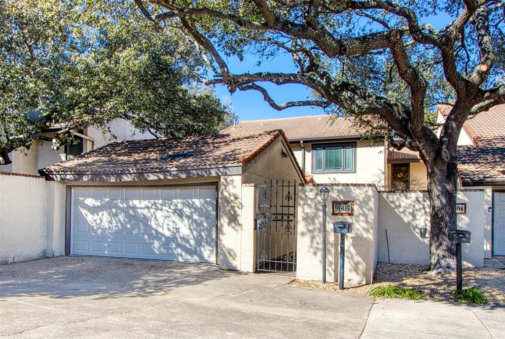 9606 Glenacre Property Photo