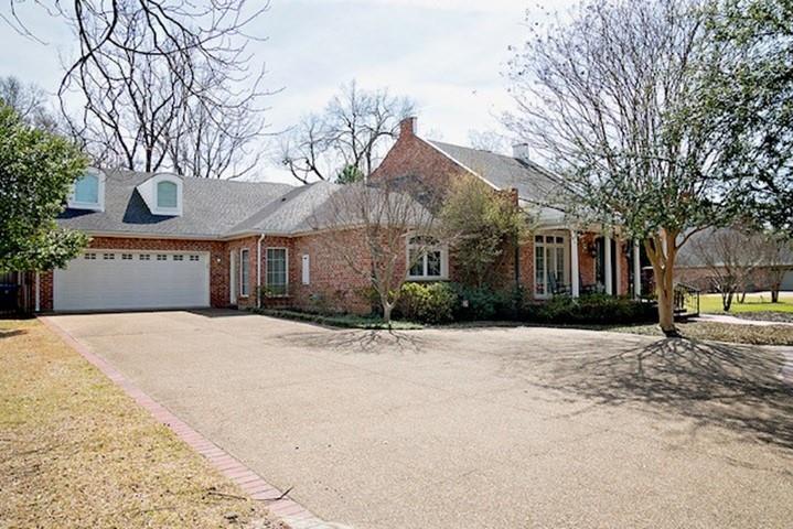 705 Mulberry Drive Property Photo