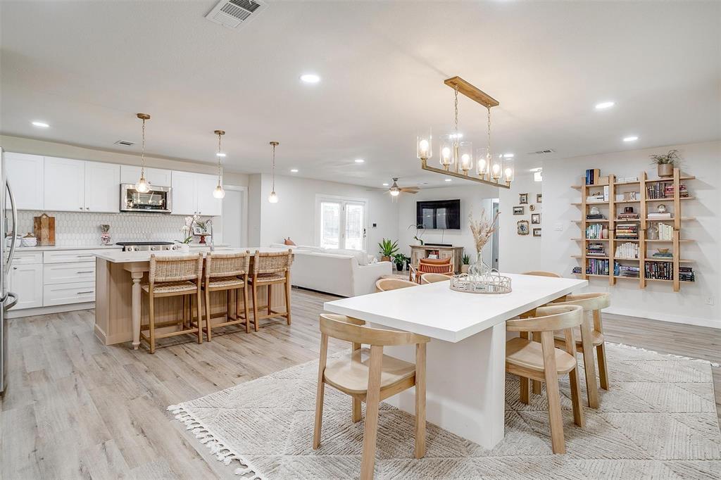 1809 Versailles Road Property Photo