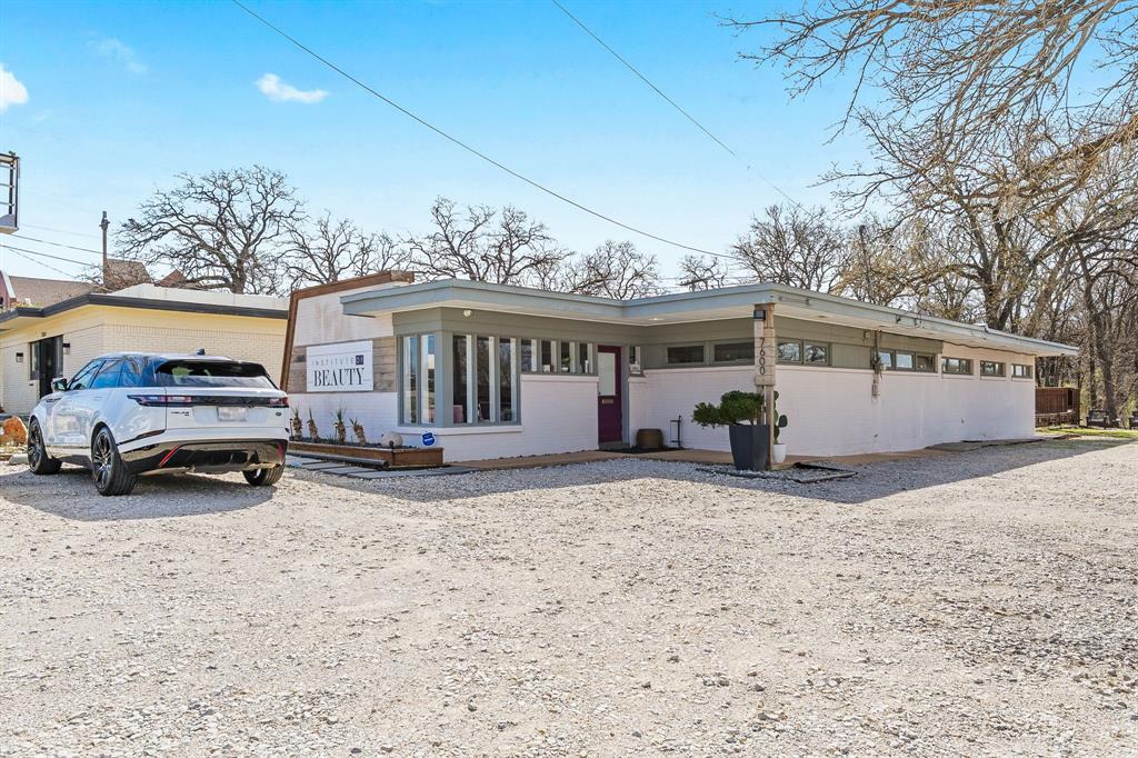 7600 Baker Boulevard Property Photo