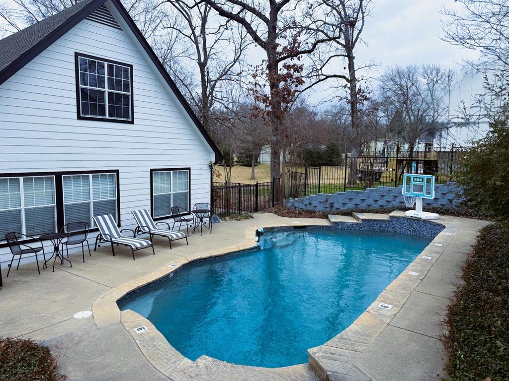 4880 Beach View Drive Property Photo