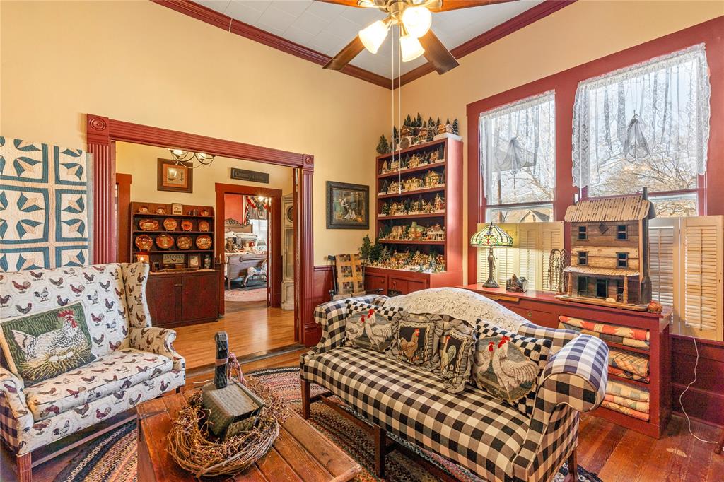 324 E Franklin Street Property Photo