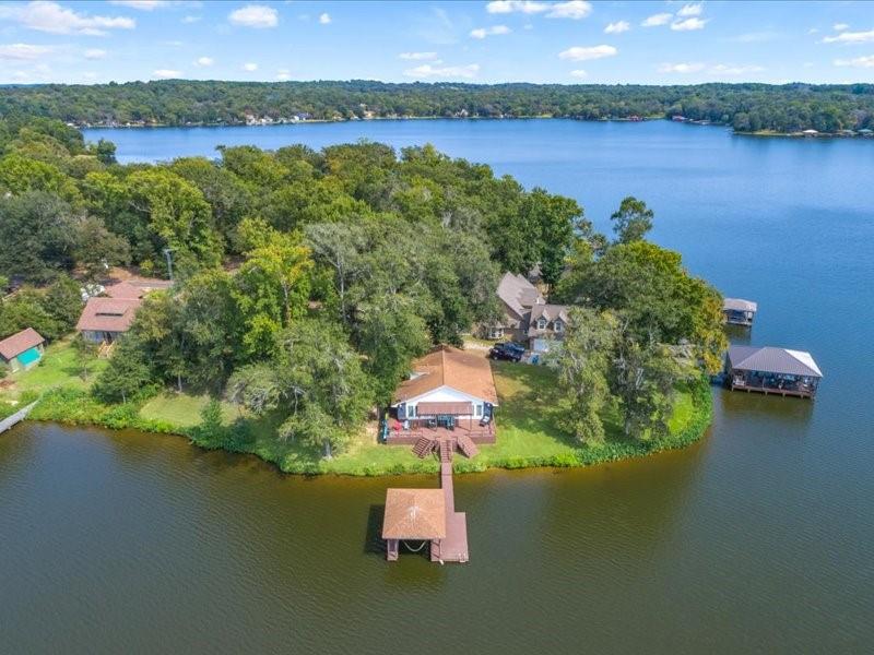 282 Island Drive Property Photo
