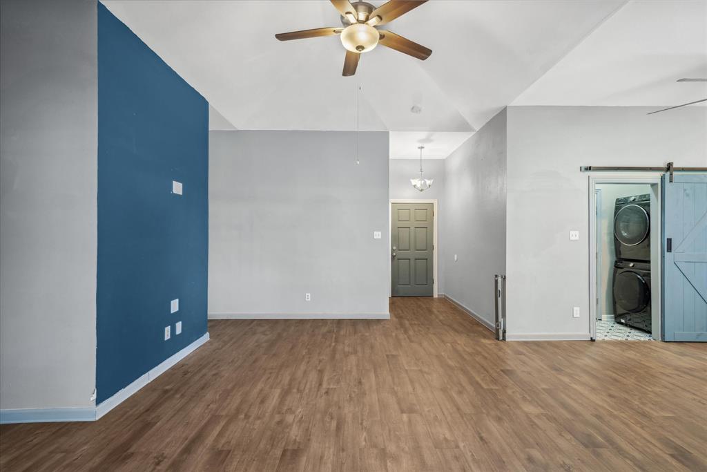 107 Stonebriar Way Property Photo 1