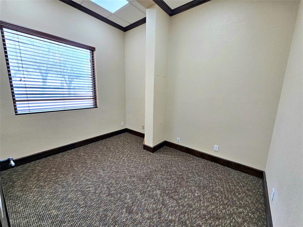 807 N Frontage Road Property Photo 4