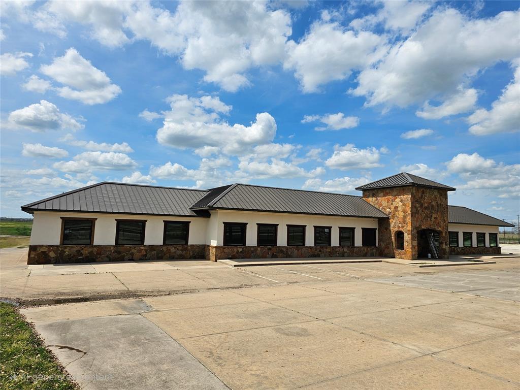 807 N Frontage Road Property Photo 7