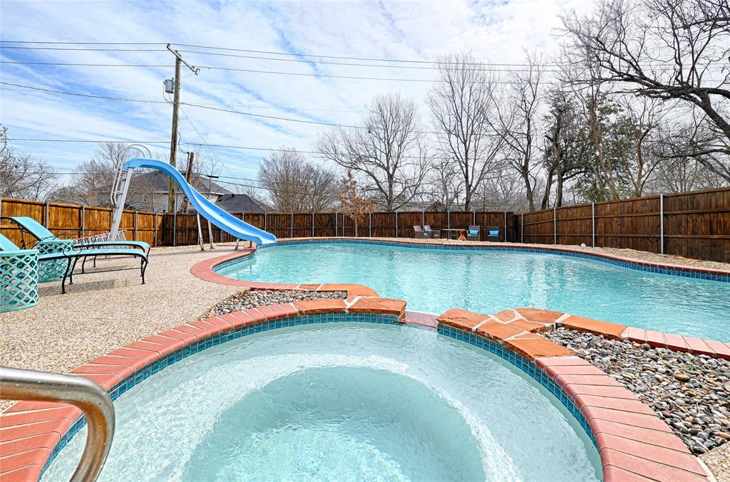 311 Hilltop Lane Property Photo