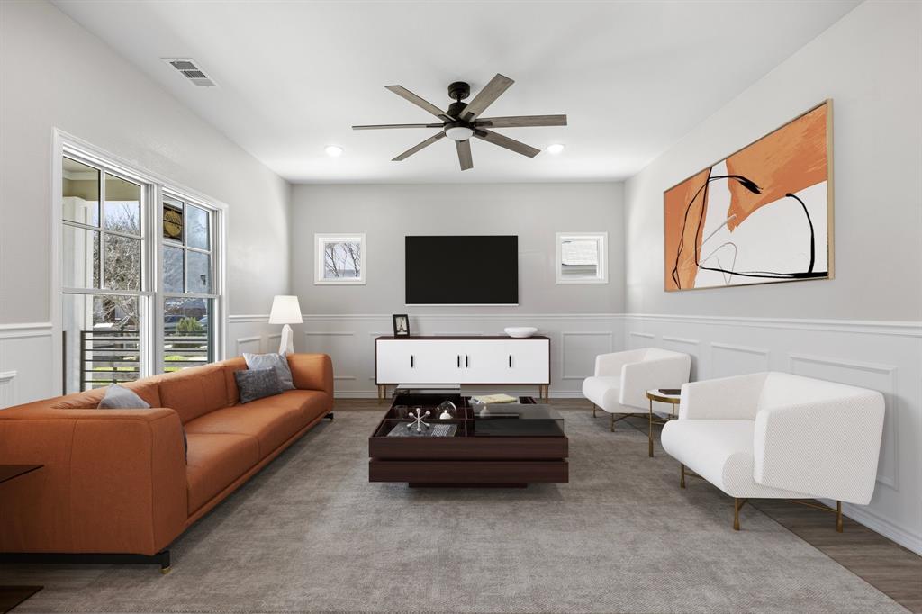 623 W Pembroke Avenue Property Photo