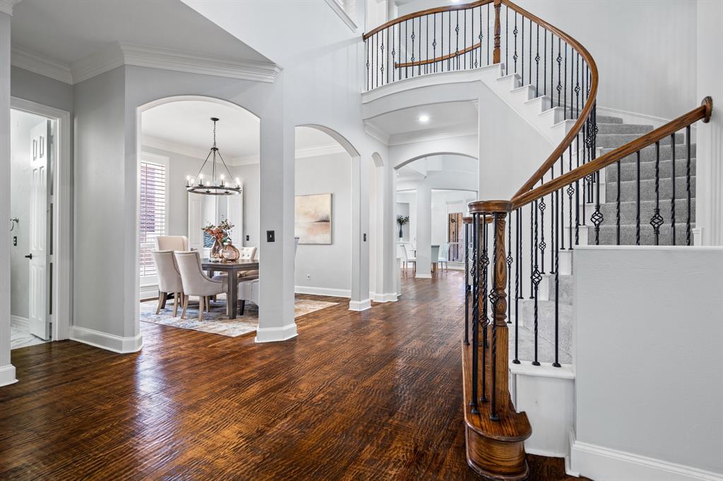 3717 Winding Oaks Drive Property Photo 4