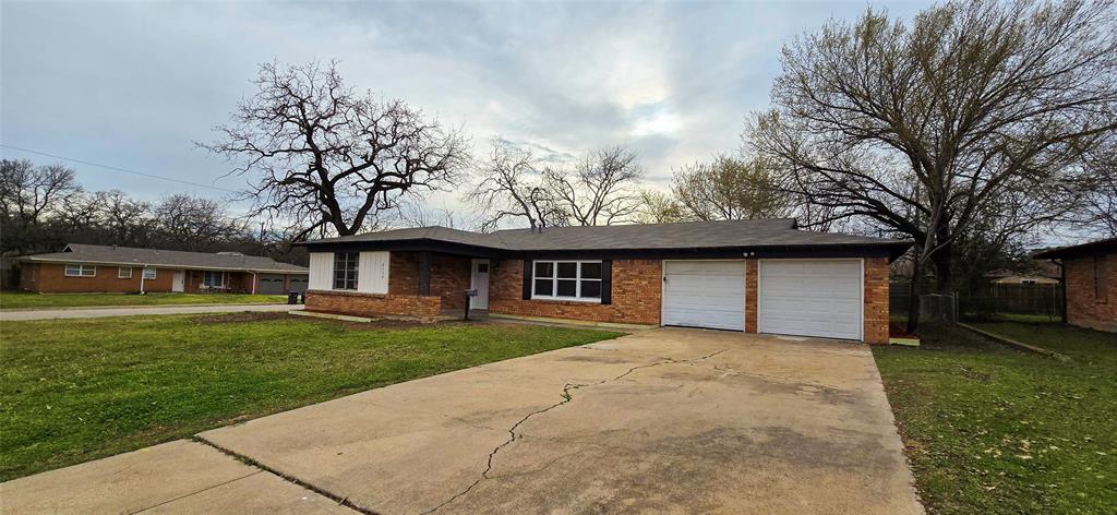 2112 Downey Drive Property Photo 1