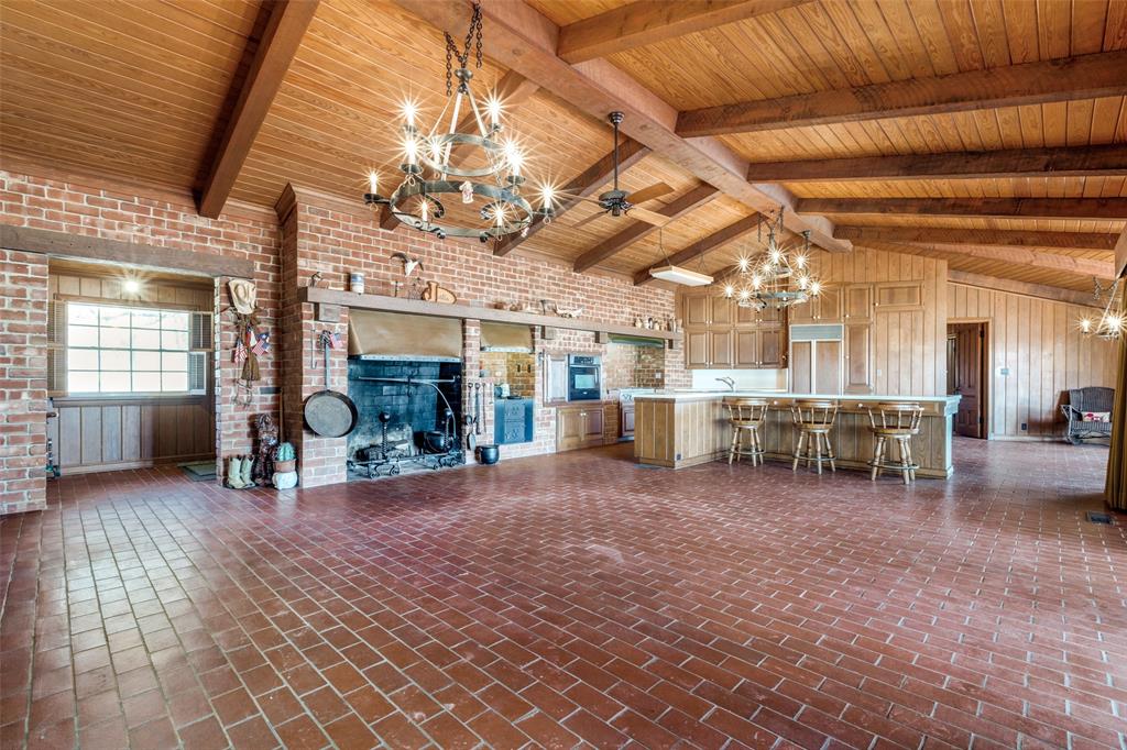 4246 Shore Front Court Property Photo 5