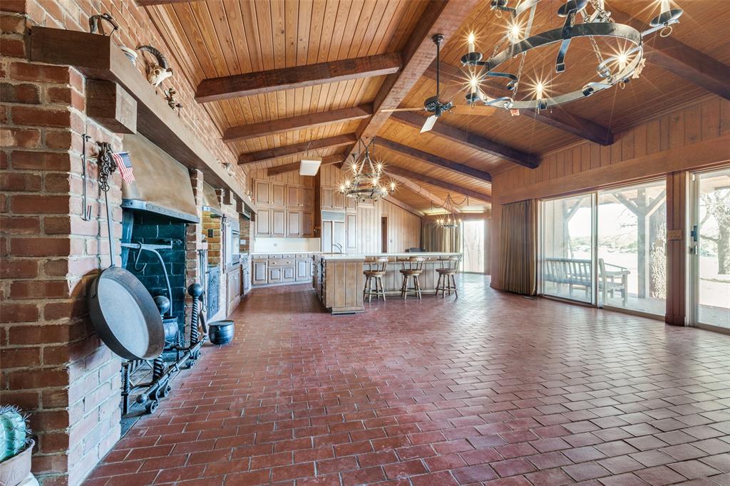 4246 Shore Front Court Property Photo 6
