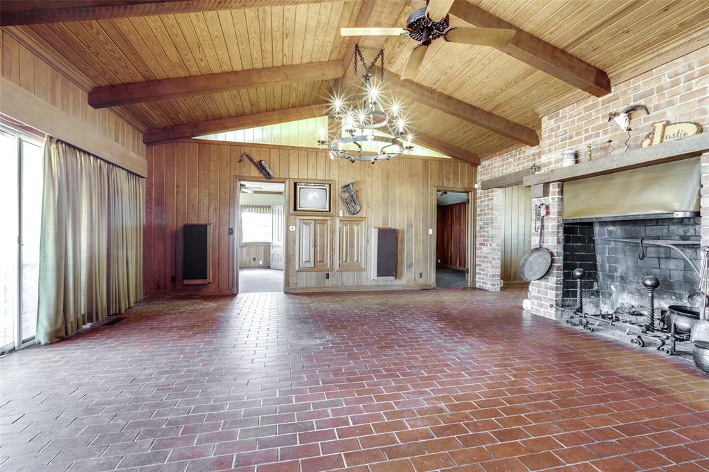 4246 Shore Front Court Property Photo 10