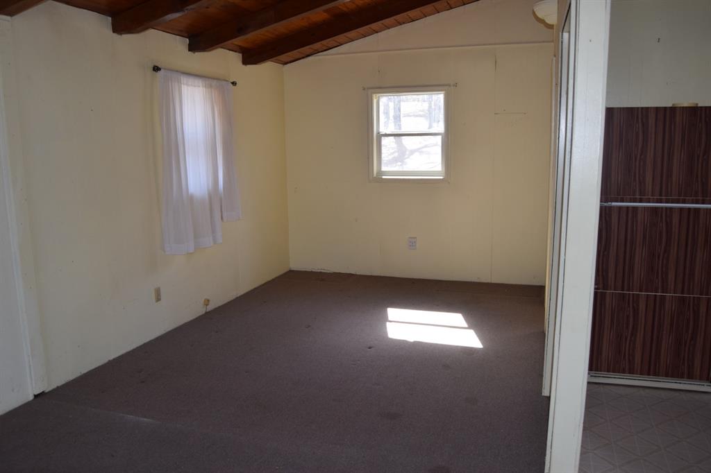 202 Golden Slipper Road Property Photo 5