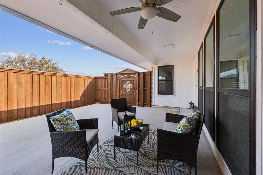 2155 Villa Place Property Photo