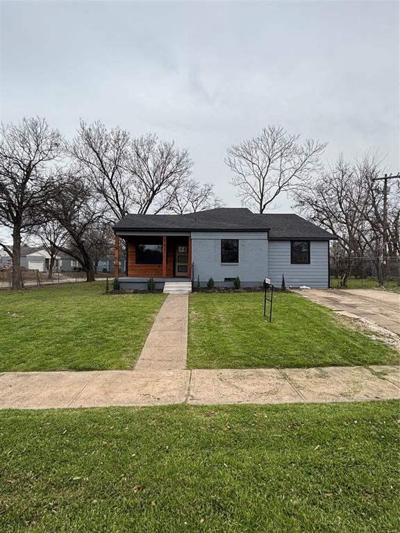 706 W Saner Avenue Property Photo
