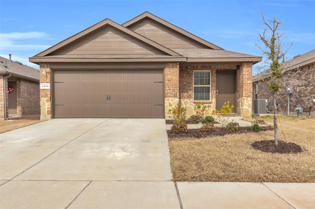 1104 Norias Drive Property Photo