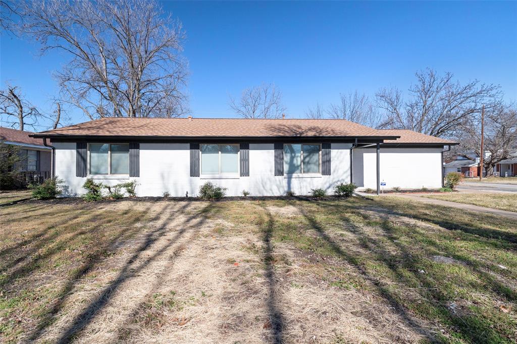 512 Nw Hillery Street Property Photo