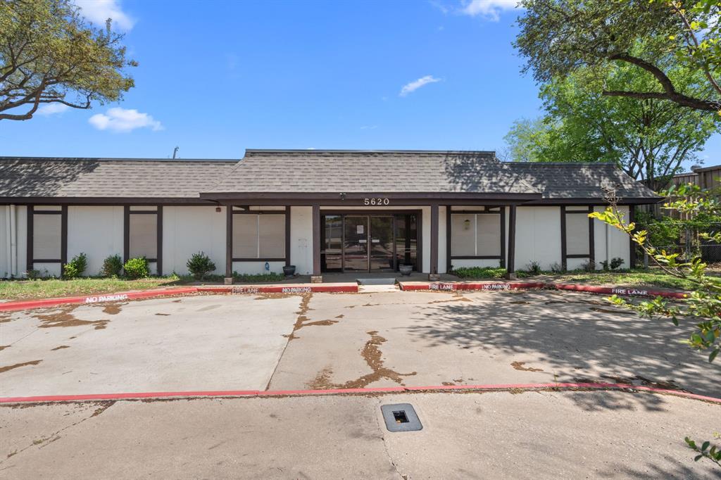 4 Paws Add Real Estate Listings Main Image