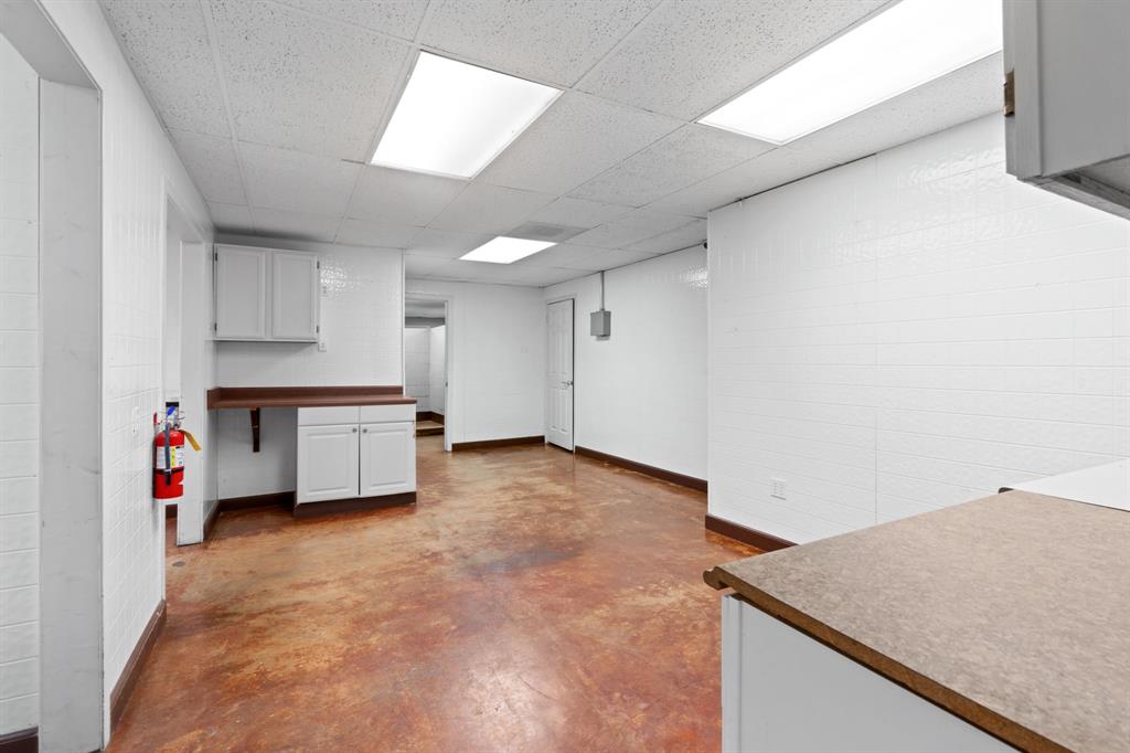 5620 Rowlett Road Property Photo 4