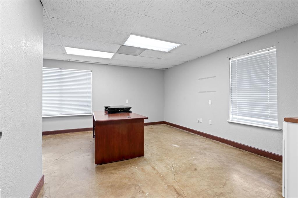 5620 Rowlett Road Property Photo 8