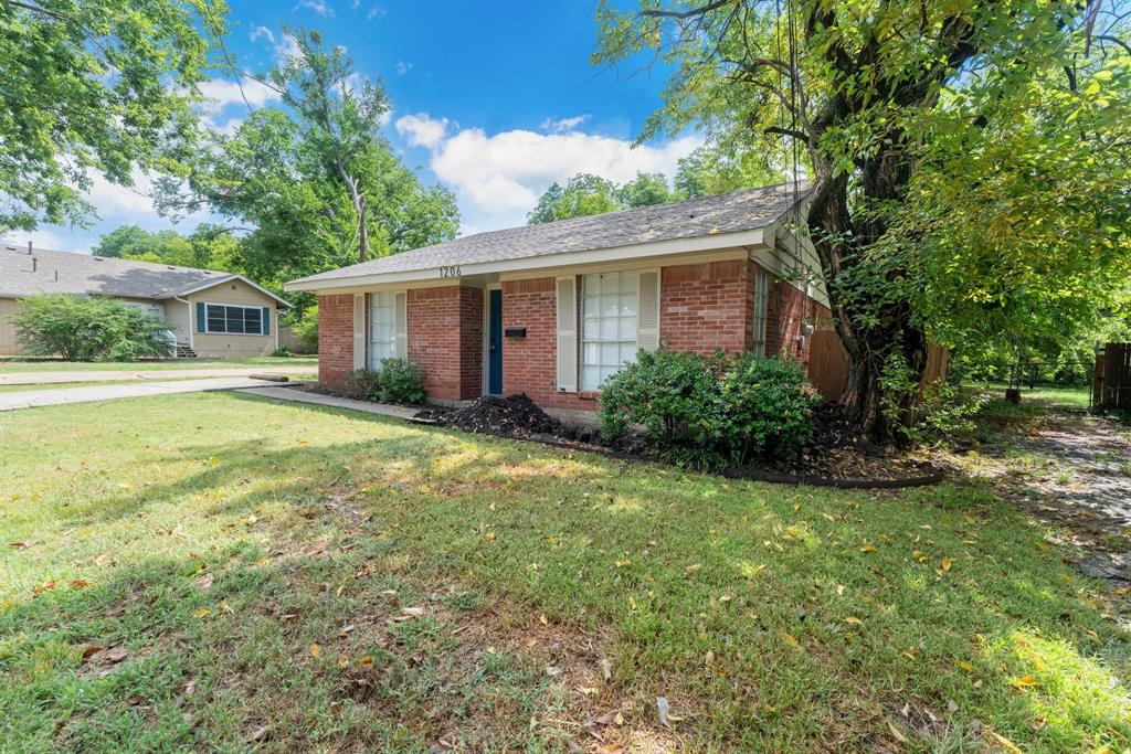 1206 Earl Street Property Photo