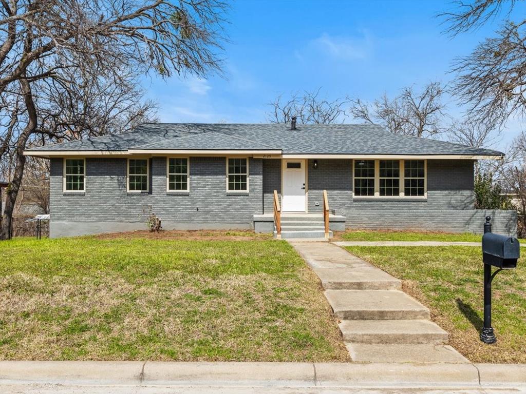2129 Kingsdale Drive Property Photo