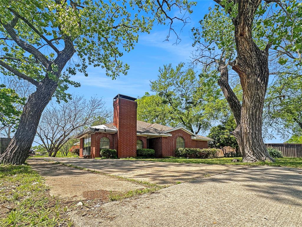 2709 Dalrock Road Property Photo