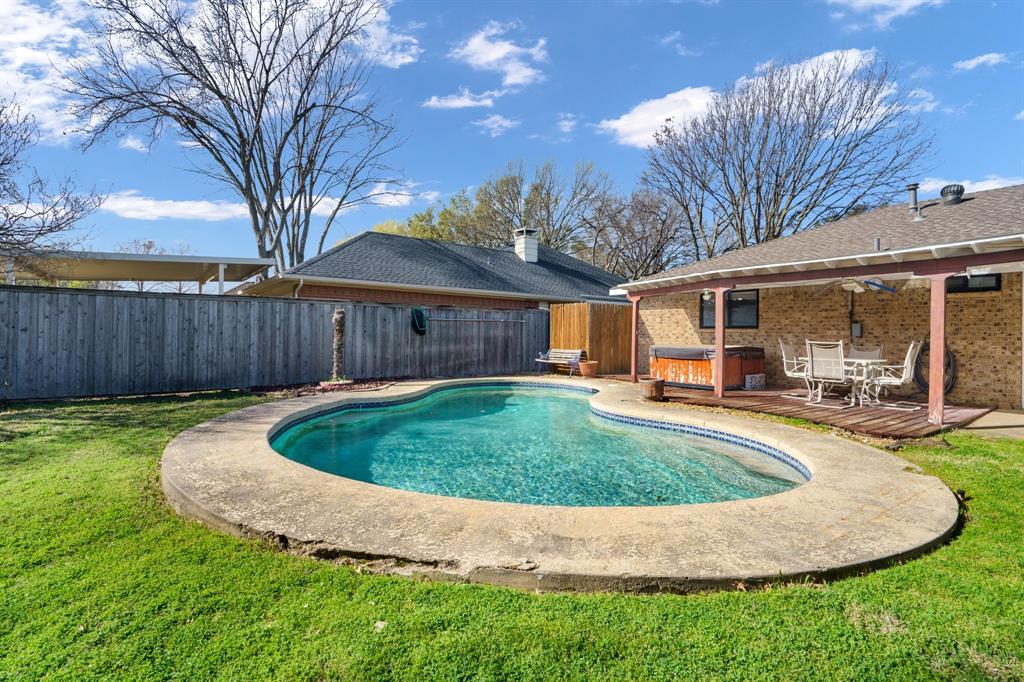 704 Sandy Creek Drive Property Photo
