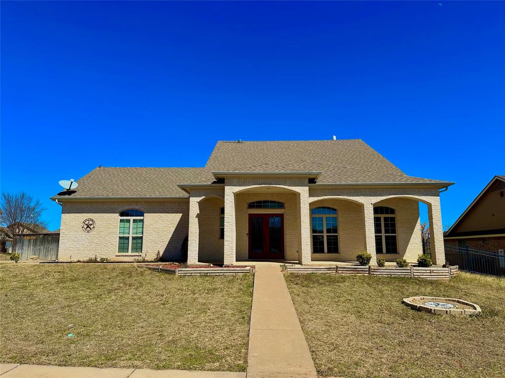 120 Camelot Street Property Photo