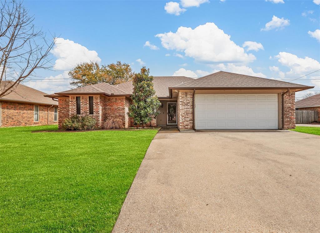 832 Ridgeview Drive Property Photo