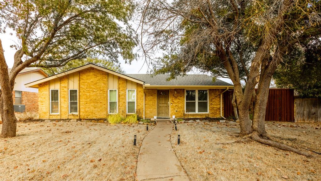 2413 Lemmontree Lane Property Photo