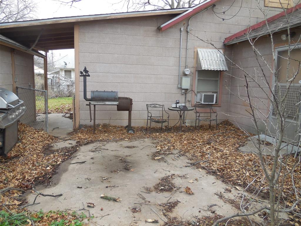 610 W Main Street Property Photo 14