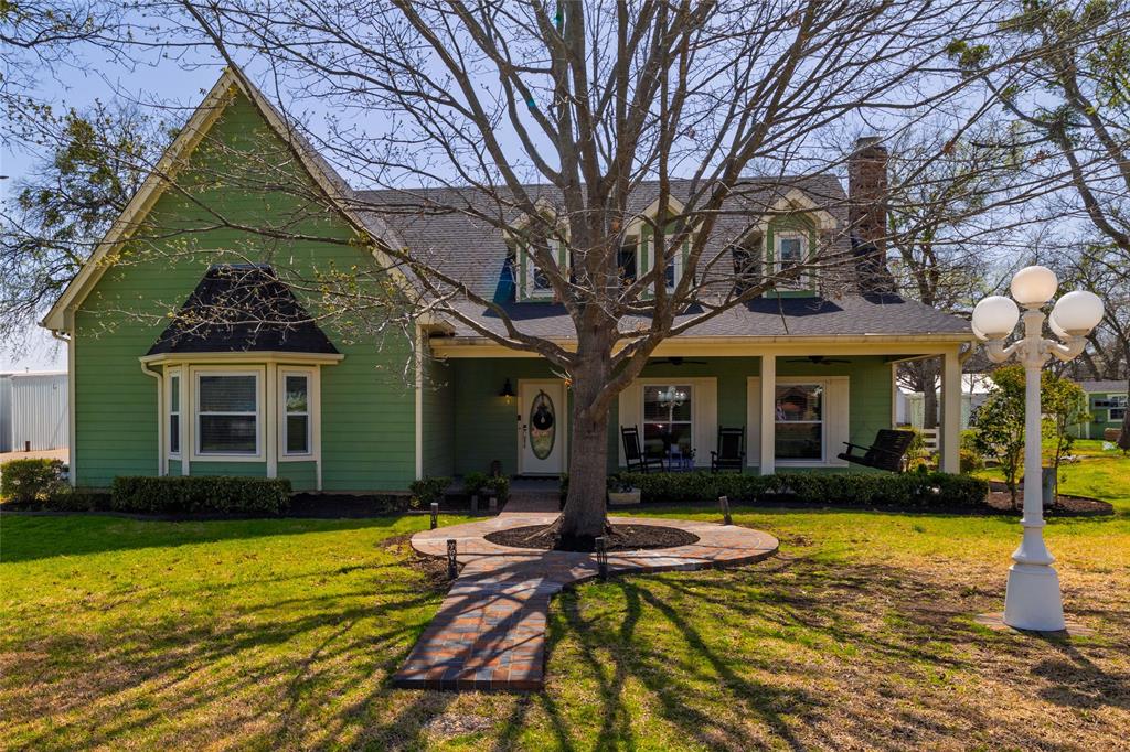 201 W 2nd Street Property Photo