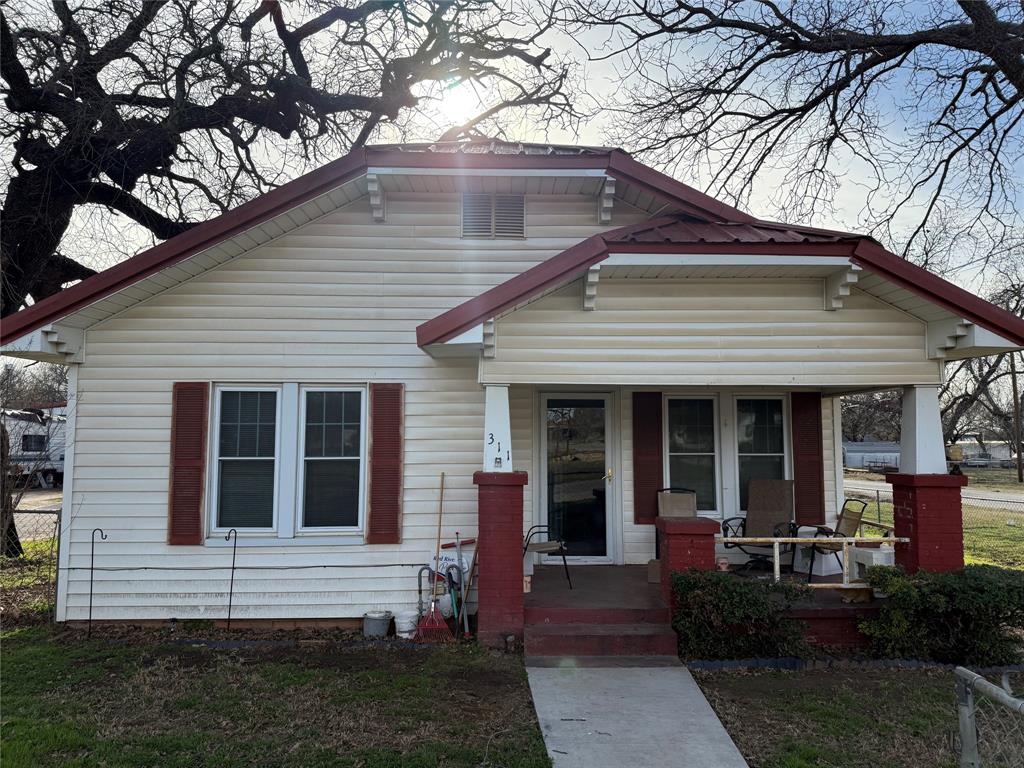 311 Young Street Property Photo
