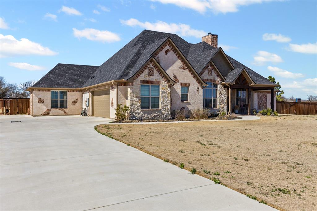 100 Western Trail Property Photo