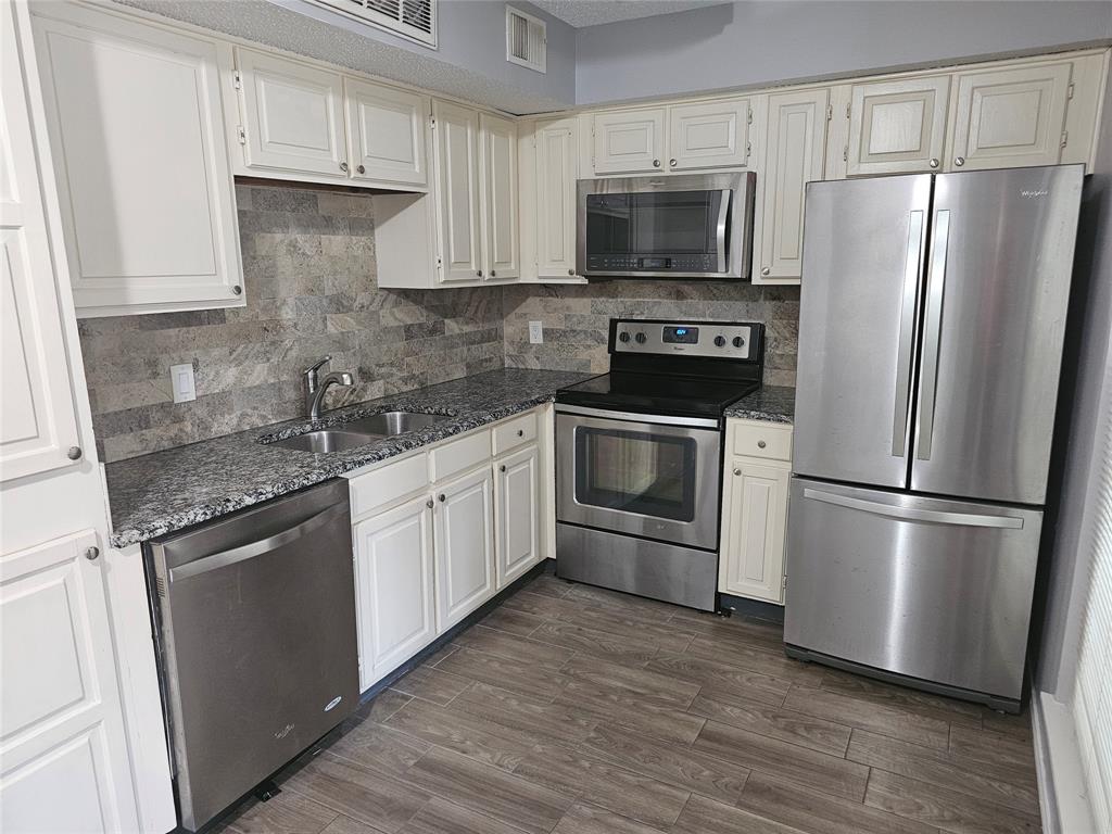 2300 Bamboo Drive Property Photo
