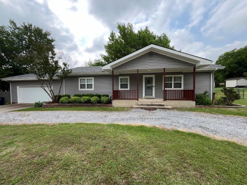 751 E Cooper Street Property Photo