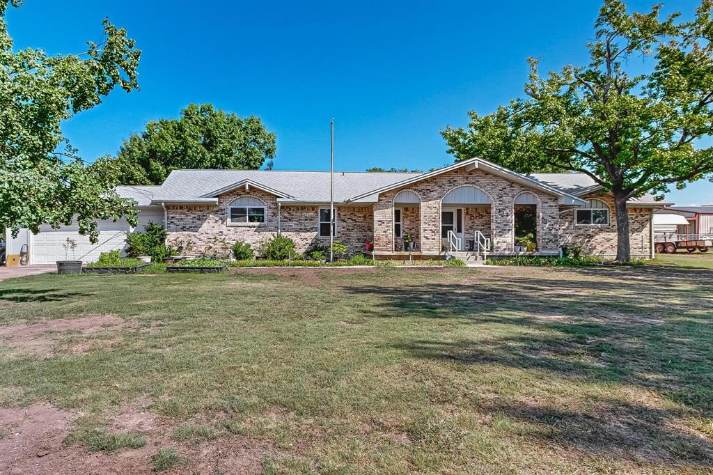 212 Colonial Drive Property Photo