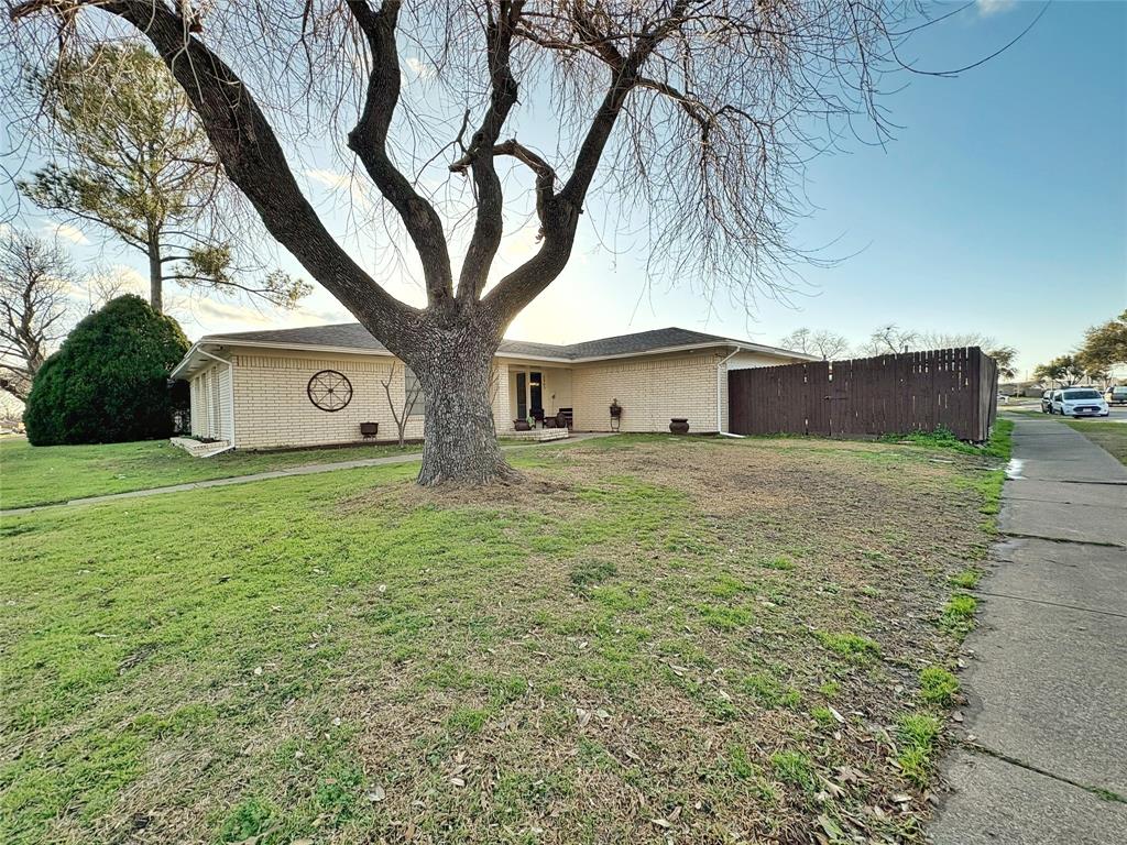 3303 Kensington Drive Property Photo