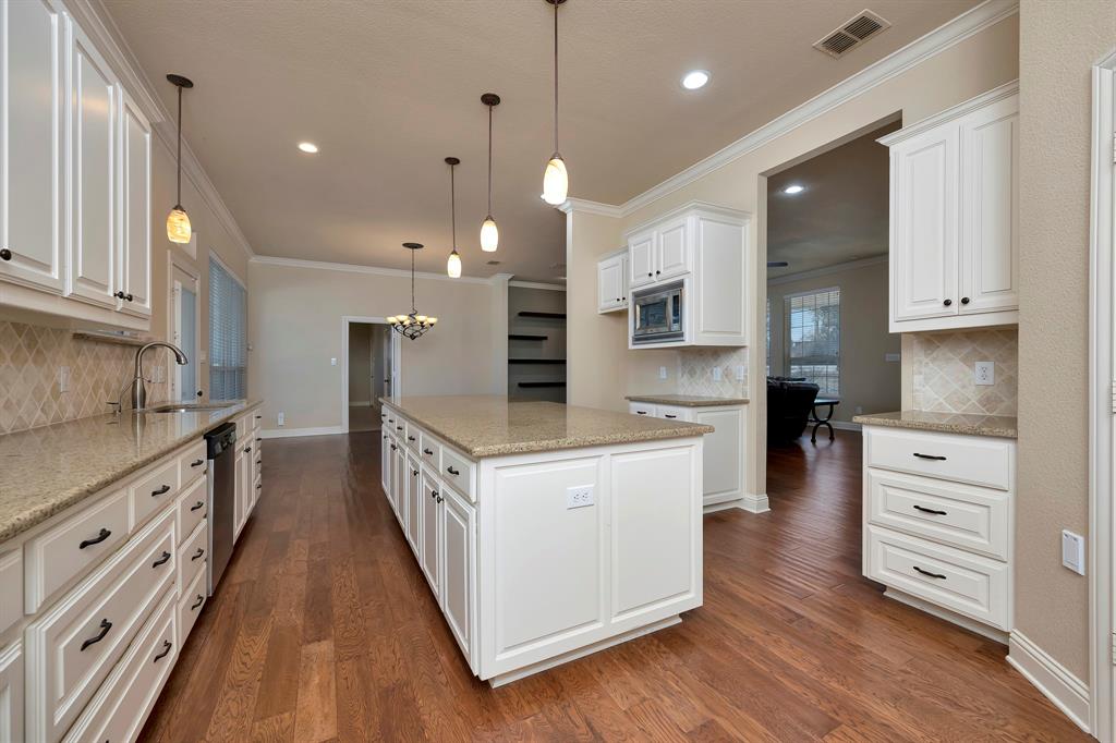 6990 Hawk Road Property Photo 3