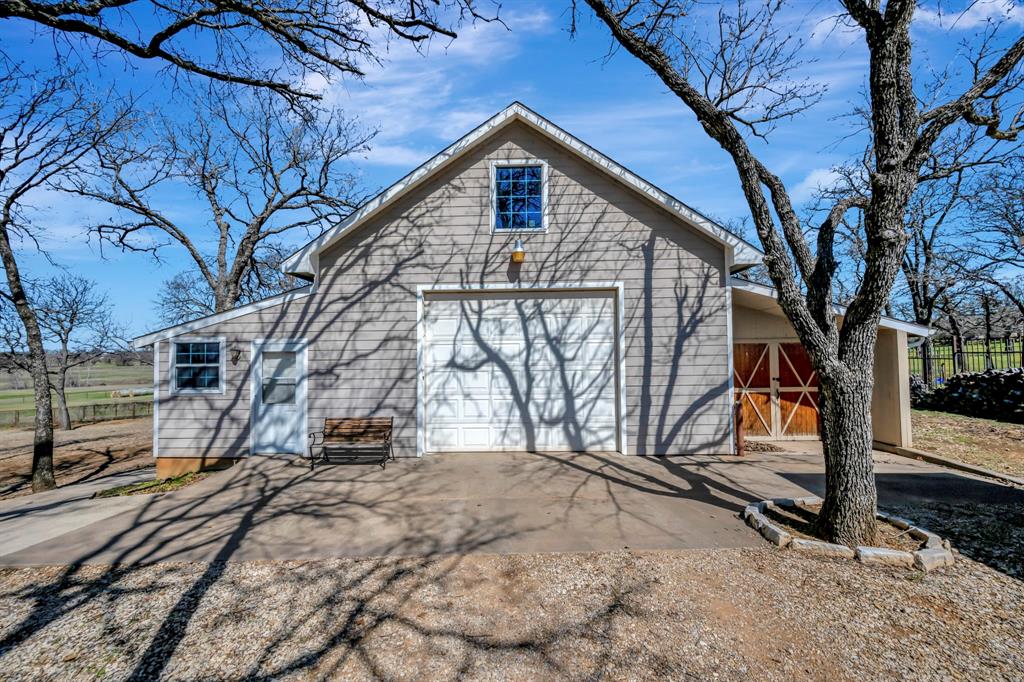 6990 Hawk Road Property Photo 5